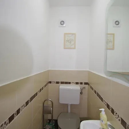 Apartment Ferienwohnung Fuer 4 Personen 2 Kinder Ca 62 Qm In Pula, Istrien Istrische Riviera *