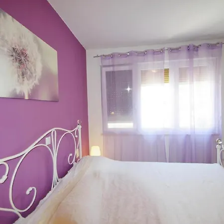 Apartment Ferienwohnung Fuer 4 Personen 2 Kinder Ca 62 Qm In Pula, Istrien Istrische Riviera Pula