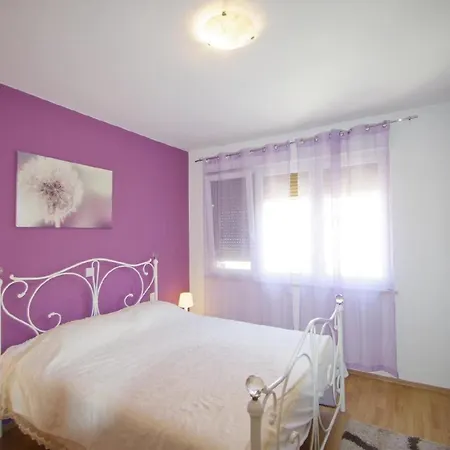 Ferienwohnung Fuer 4 Personen 2 Kinder Ca 62 Qm In Pula, Istrien Istrische Riviera Apartment Pula