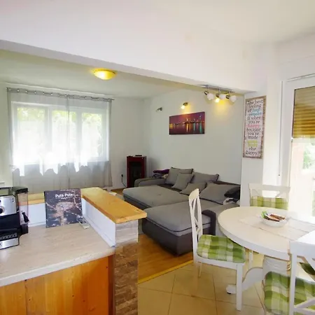 Ferienwohnung Fuer 4 Personen 2 Kinder Ca 62 Qm In Pula, Istrien Istrische Riviera Apartment Pula