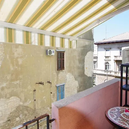 Apartment Ferienwohnung Fuer 4 Personen 2 Kinder Ca 62 Qm In Pula, Istrien Istrische Riviera *